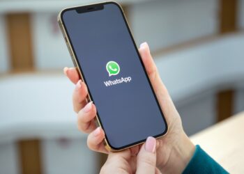 tidak bisa akses whatsapp