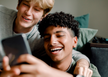 meta batasi konten untuk remaja